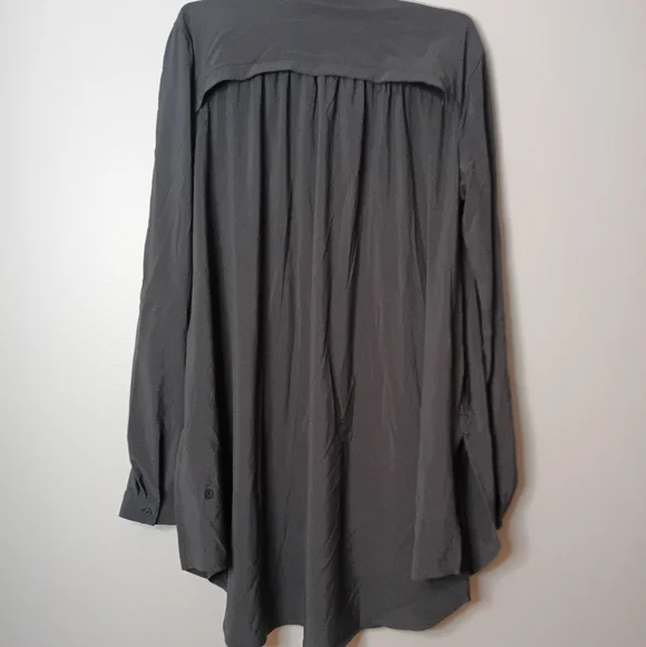 Lululemon On the Move Gray Button Down Long Sleeve Blouse - Picture 9 of 12